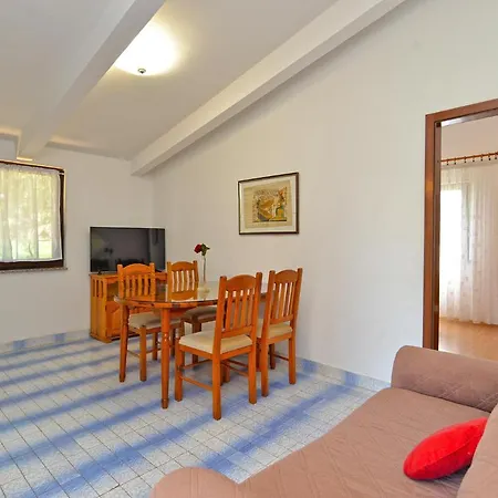 Apartment Mira 667 *