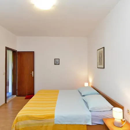 Apartment Mira 667 Medulin