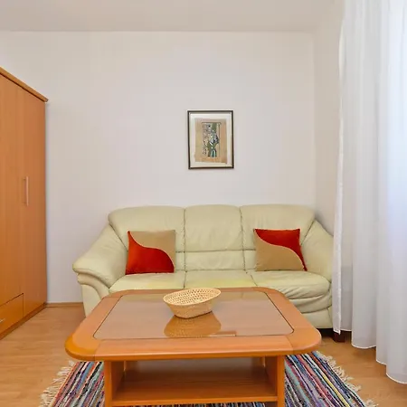 Mira 667 Apartment Medulin