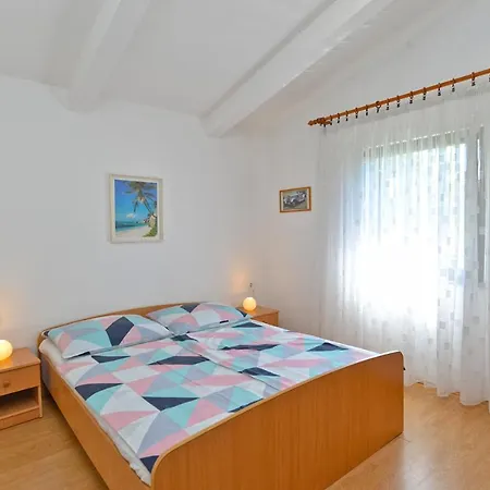 Apartment Mira 667 *